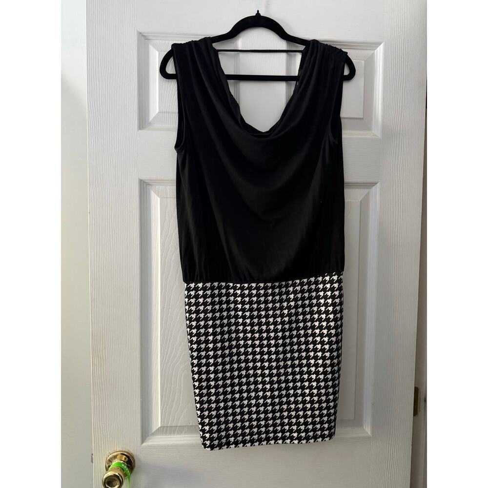 Black and White Soprano Dress Size Medium